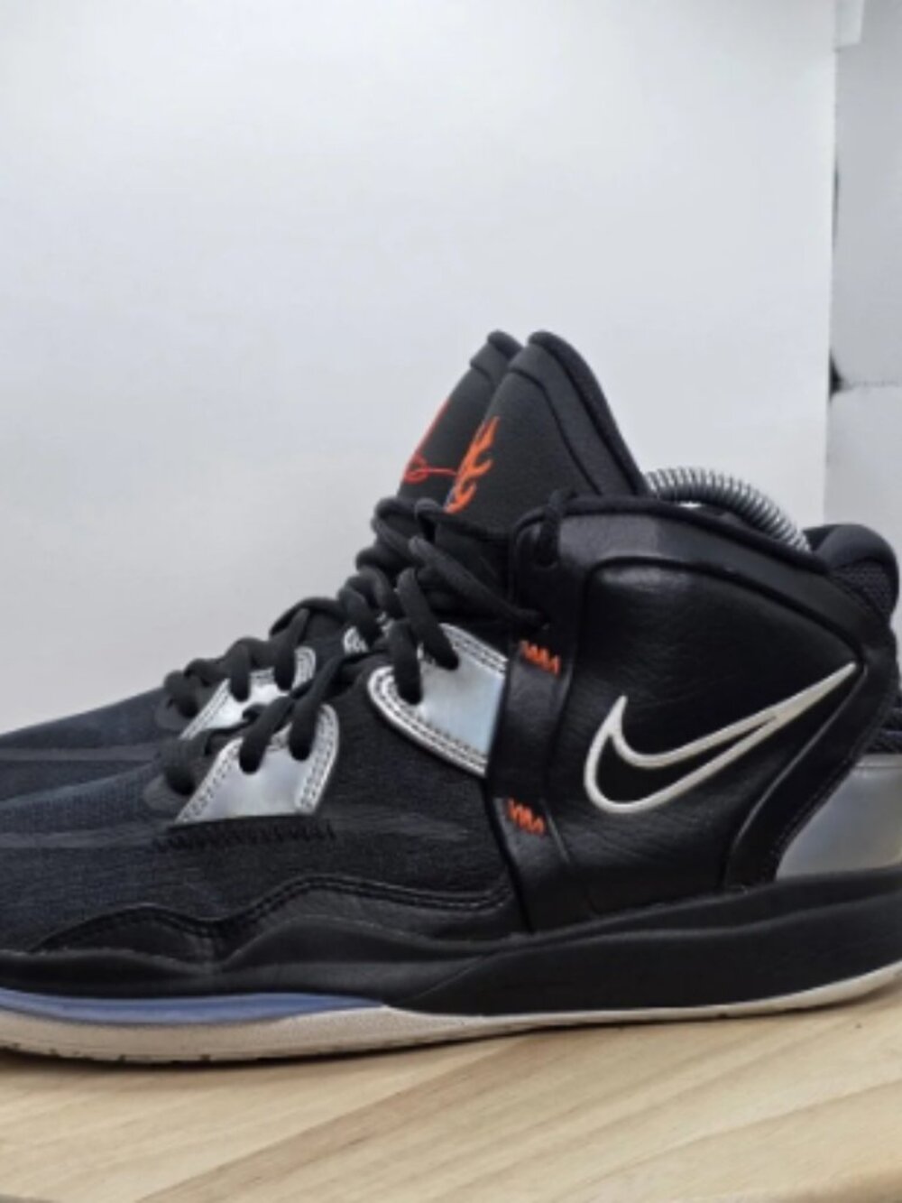 Nike Kyrie Infinity Fire & Ice Shoes Sneakers Size 7Y DD0334-001 M7 W8.5